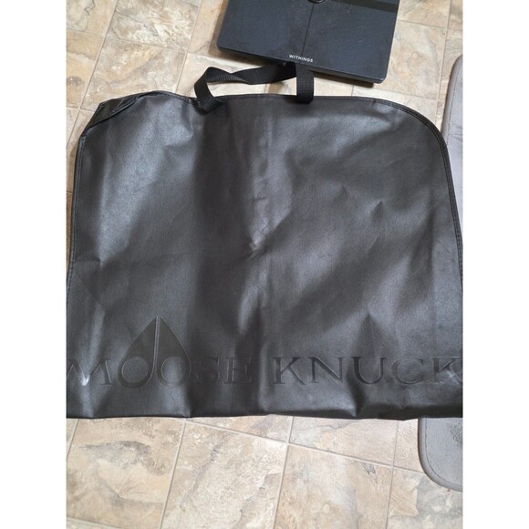 BRAND NEW Moose Knuckles Stirling Parka Jacket Mens Navy W/ White Fur Size: M - Picture 11 of 12